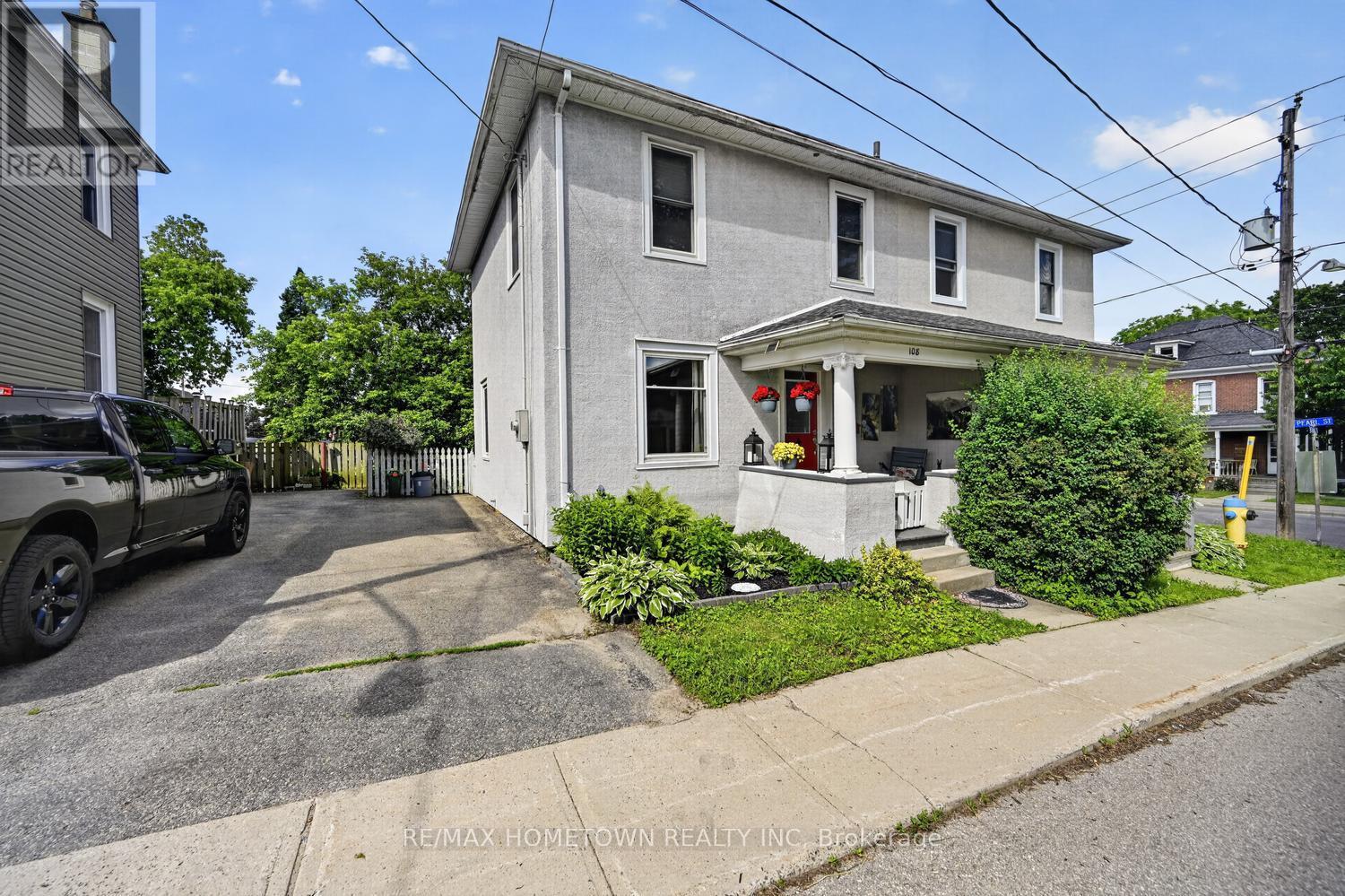 108 BETHUNE STREET - 1
