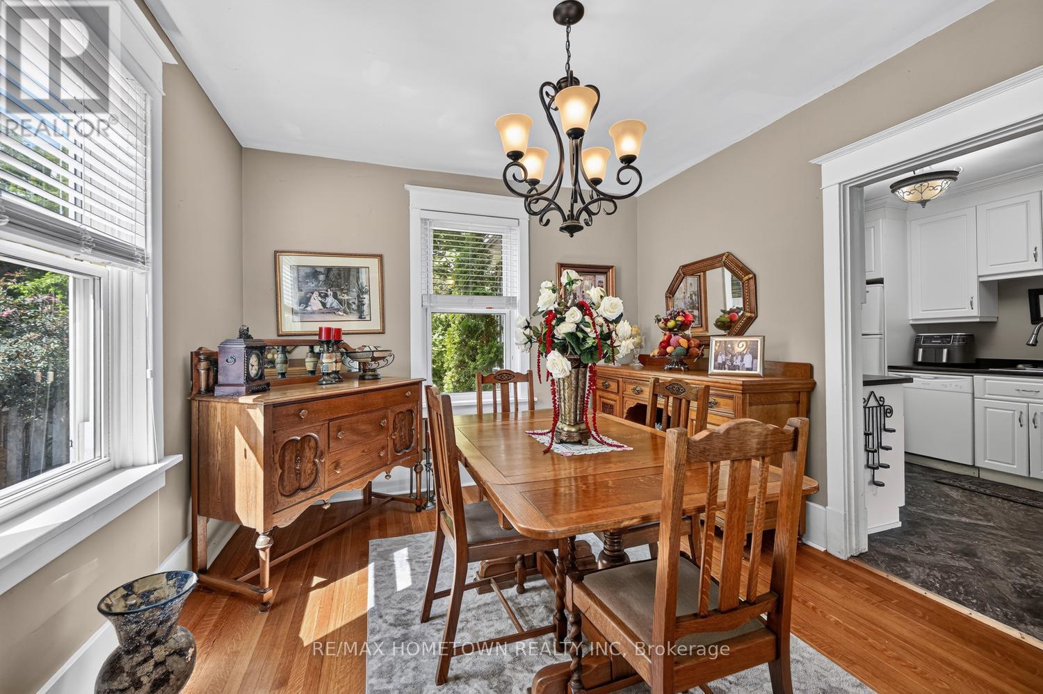 108 BETHUNE STREET - 10
