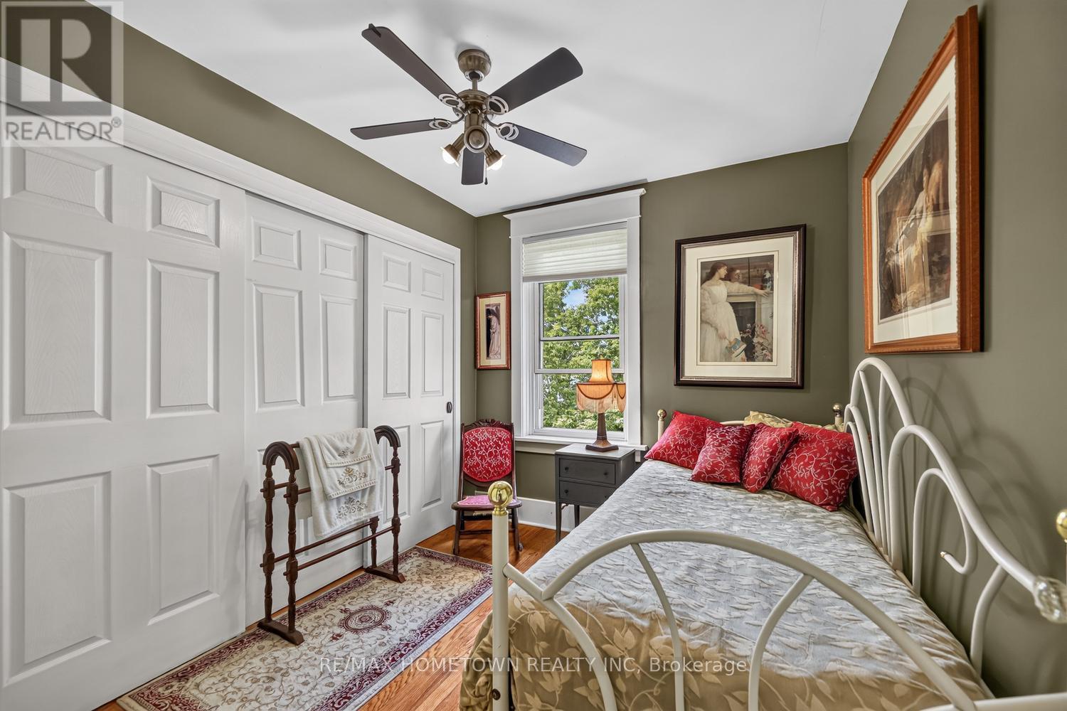 108 BETHUNE STREET - 19