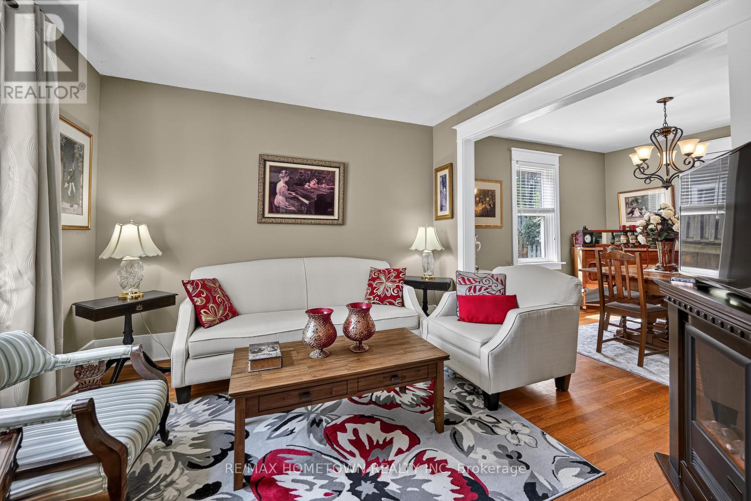 108 BETHUNE STREET - 8