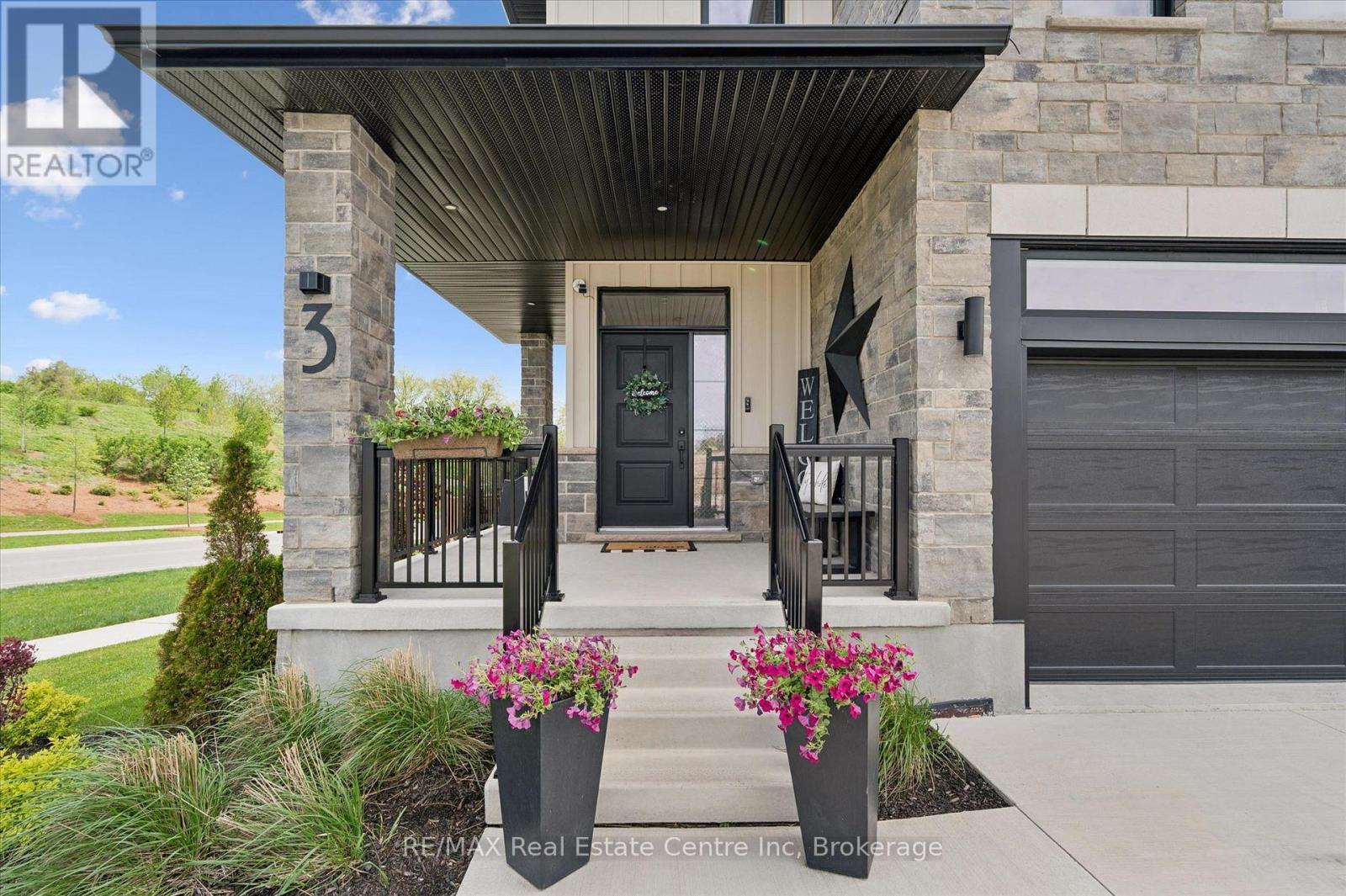 3 QUEENSBROOK CRESCENT - 3