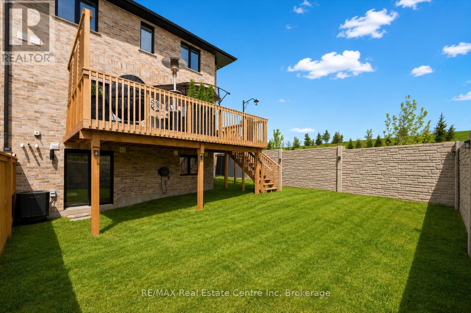 3 QUEENSBROOK CRESCENT - 31