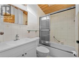 1003 Hollow Road, Algonquin Highlands, ON P0A1E0 Photo 20