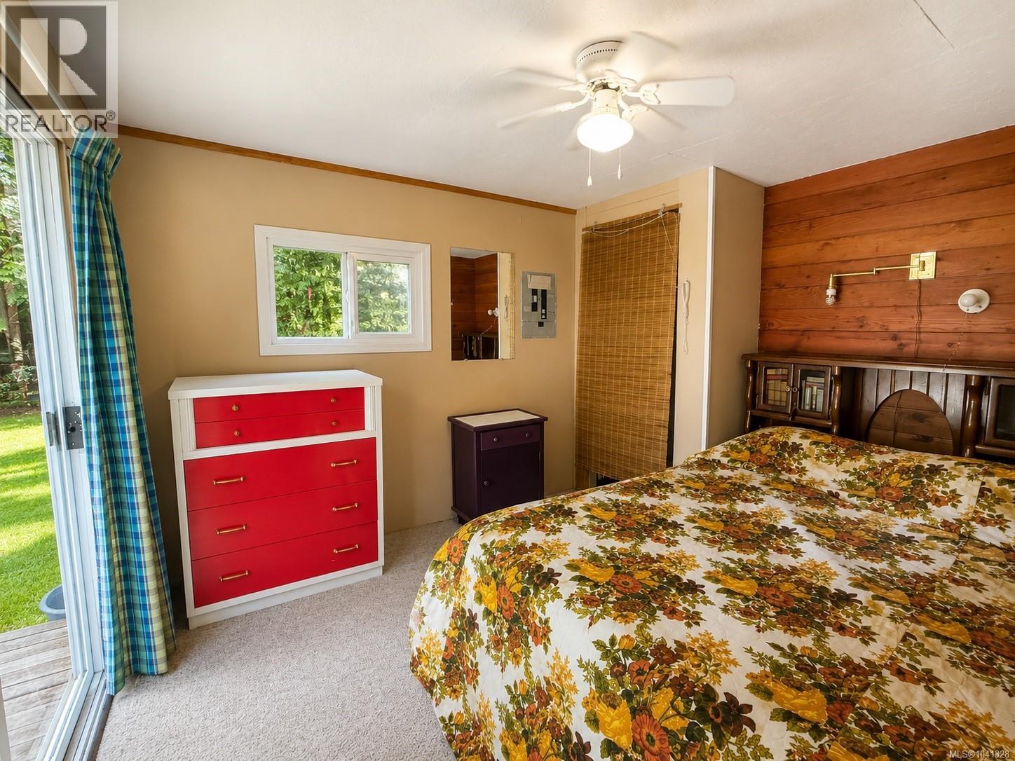7775 Central Rd - 7