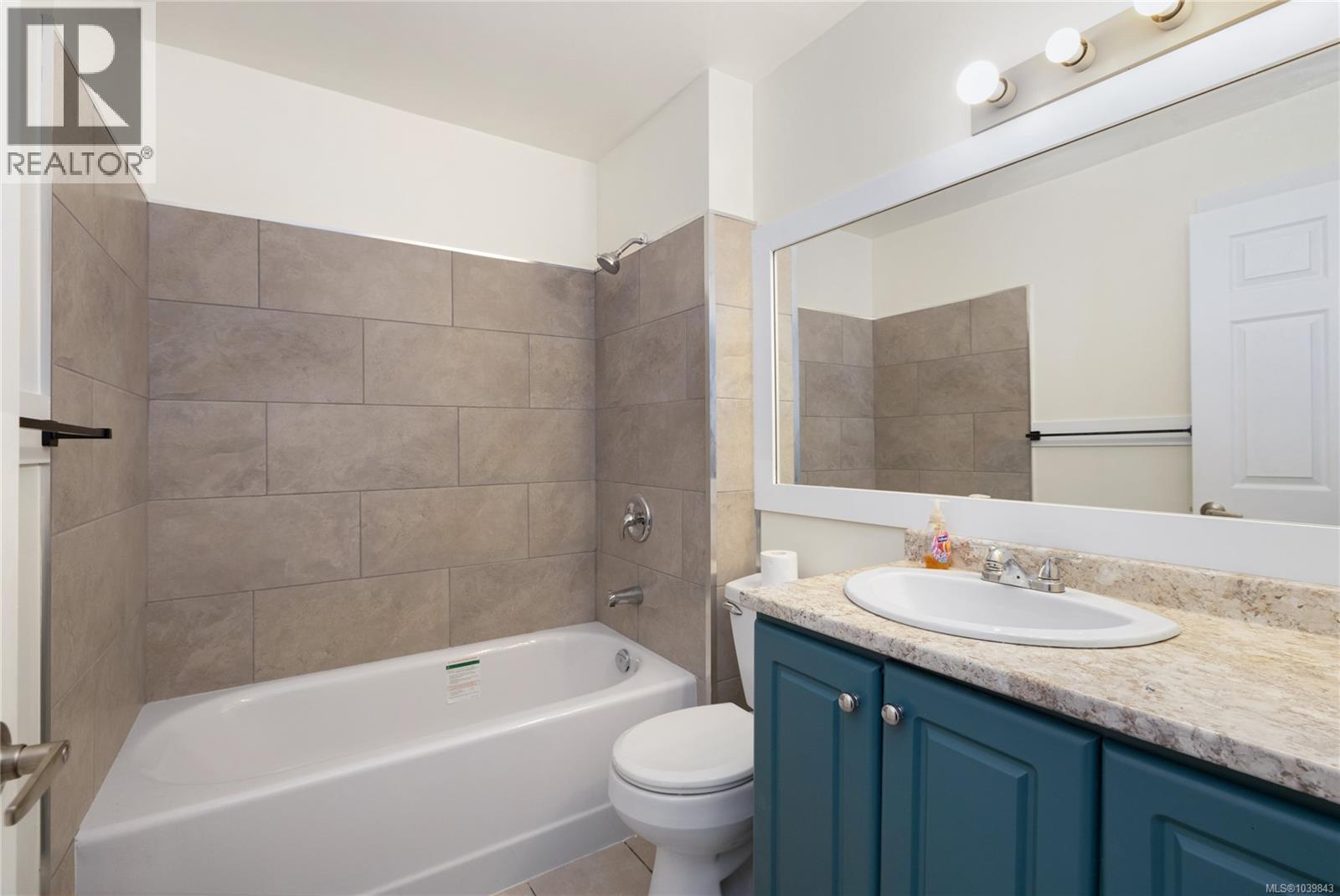 #304 2525 Dingwall St - Image 13