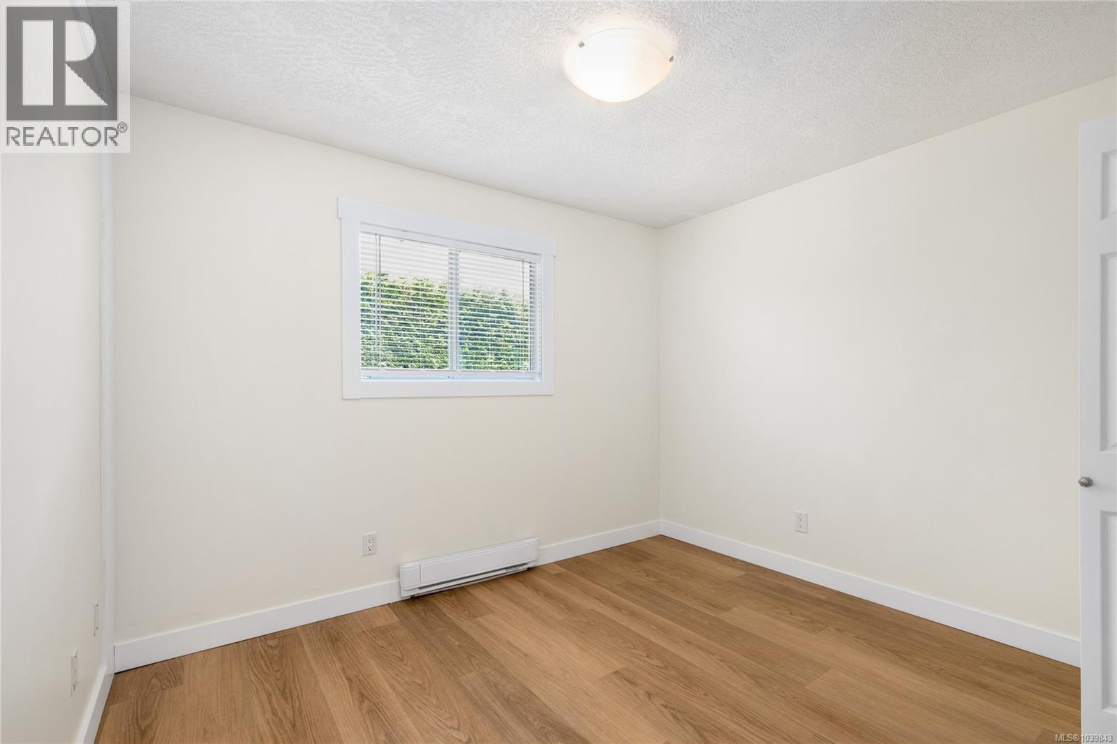 #304 2525 Dingwall St - Image 16