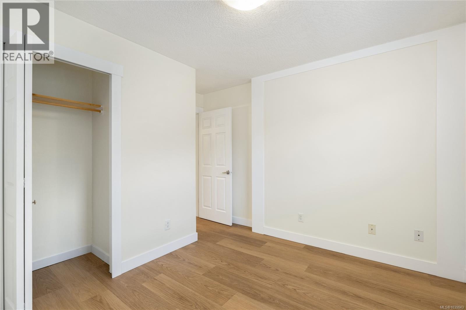 #304 2525 Dingwall St - Image 18