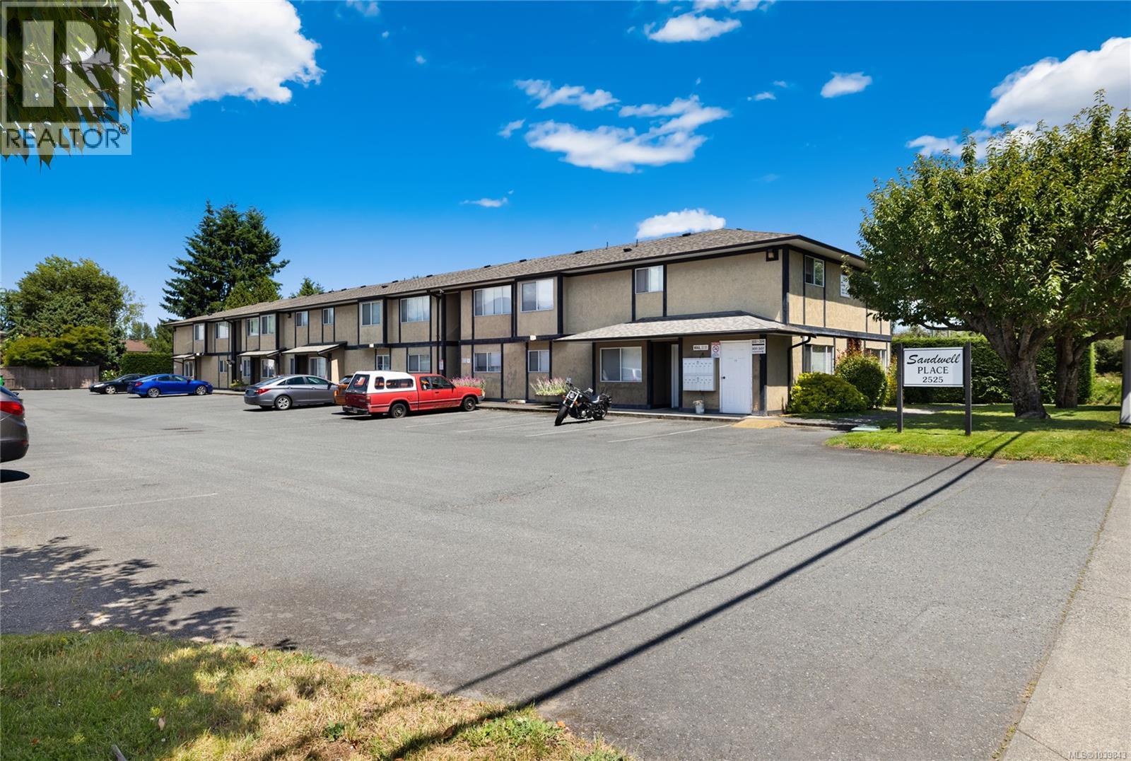 #304 2525 Dingwall St - Image 21