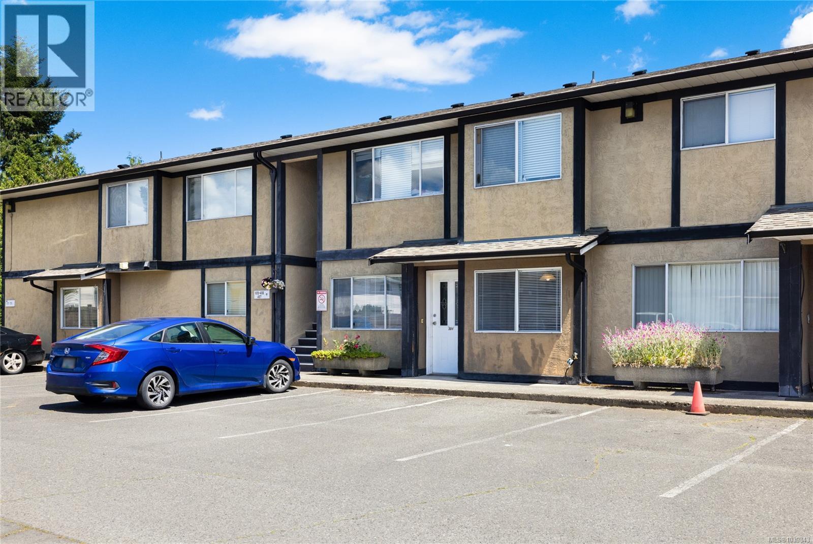 #304 2525 Dingwall St - Image 22
