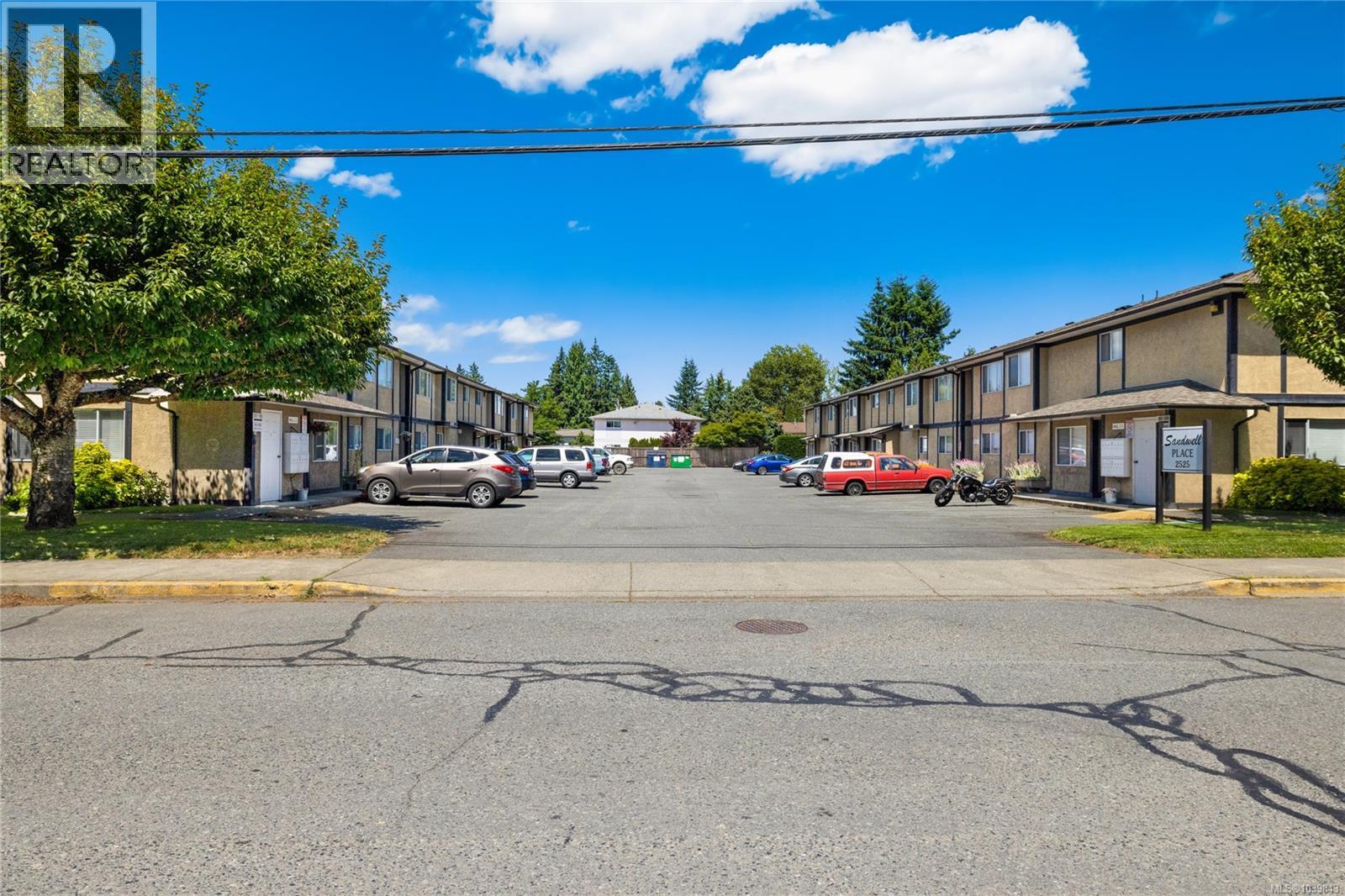 #304 2525 Dingwall St - Image 23