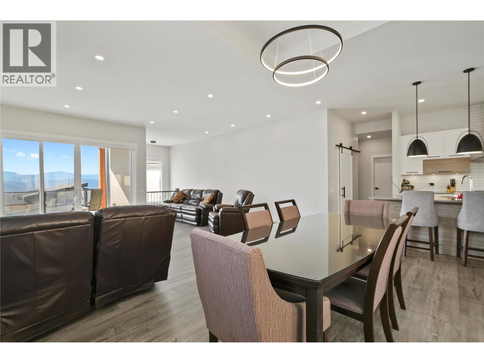 695 Deans Drive - 17