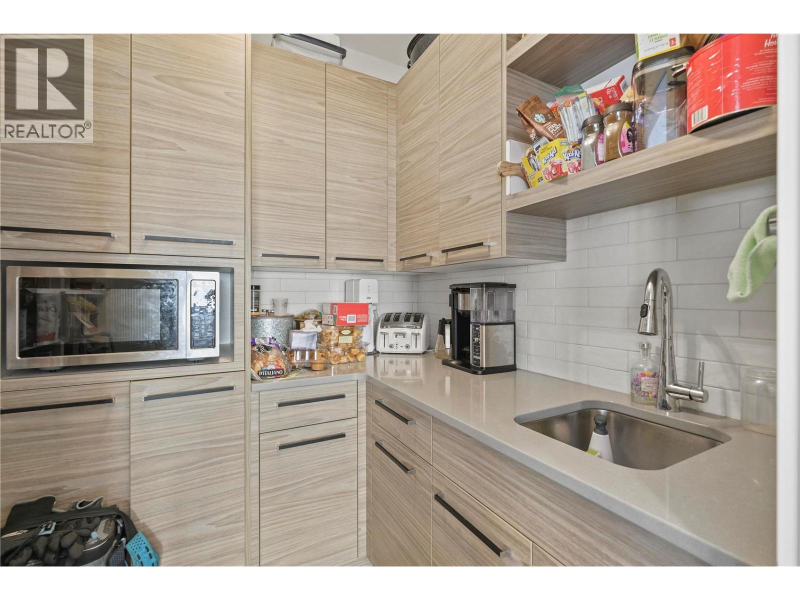 695 Deans Drive - 24