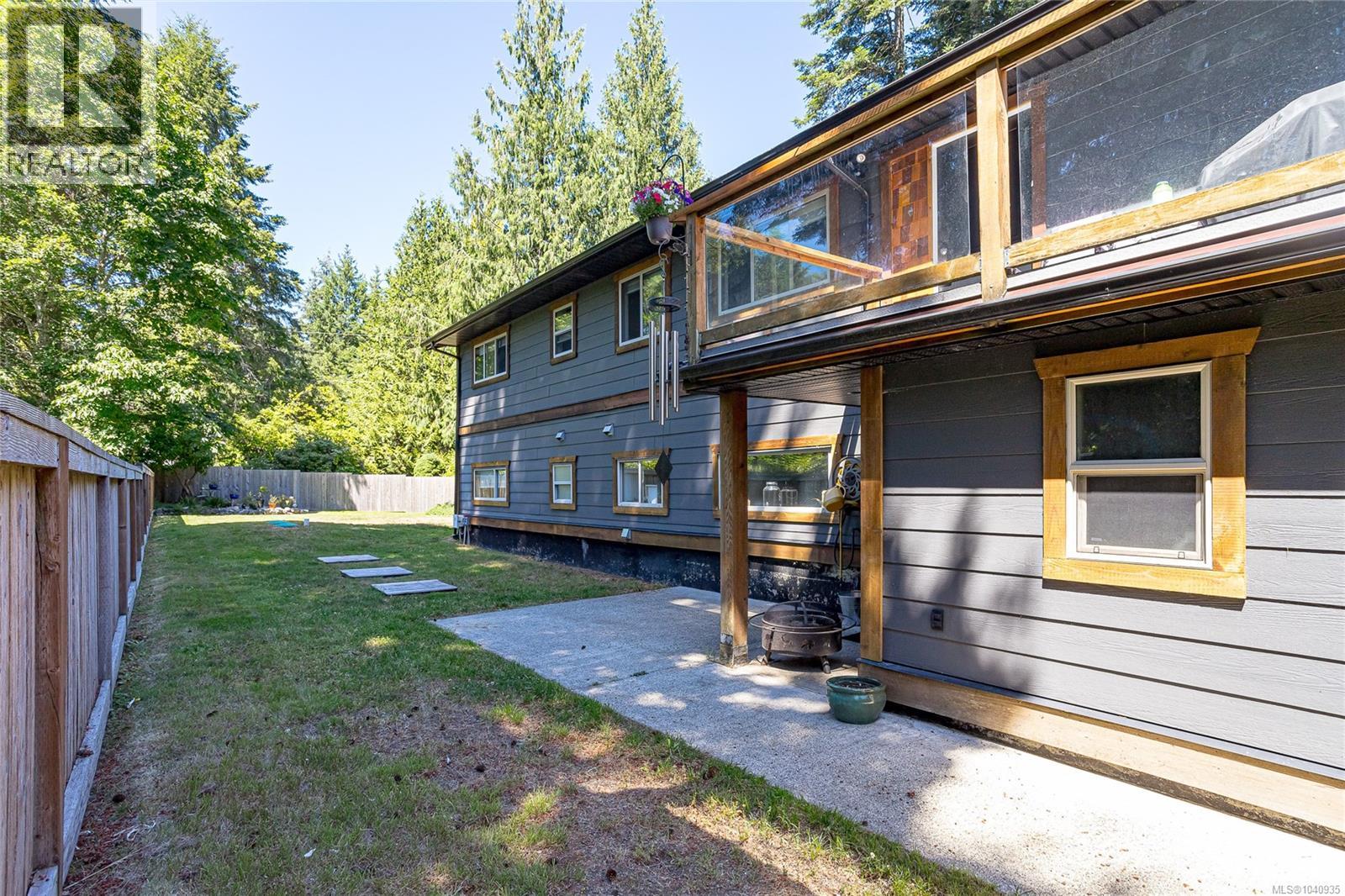 6340 Island Hwy W - 54