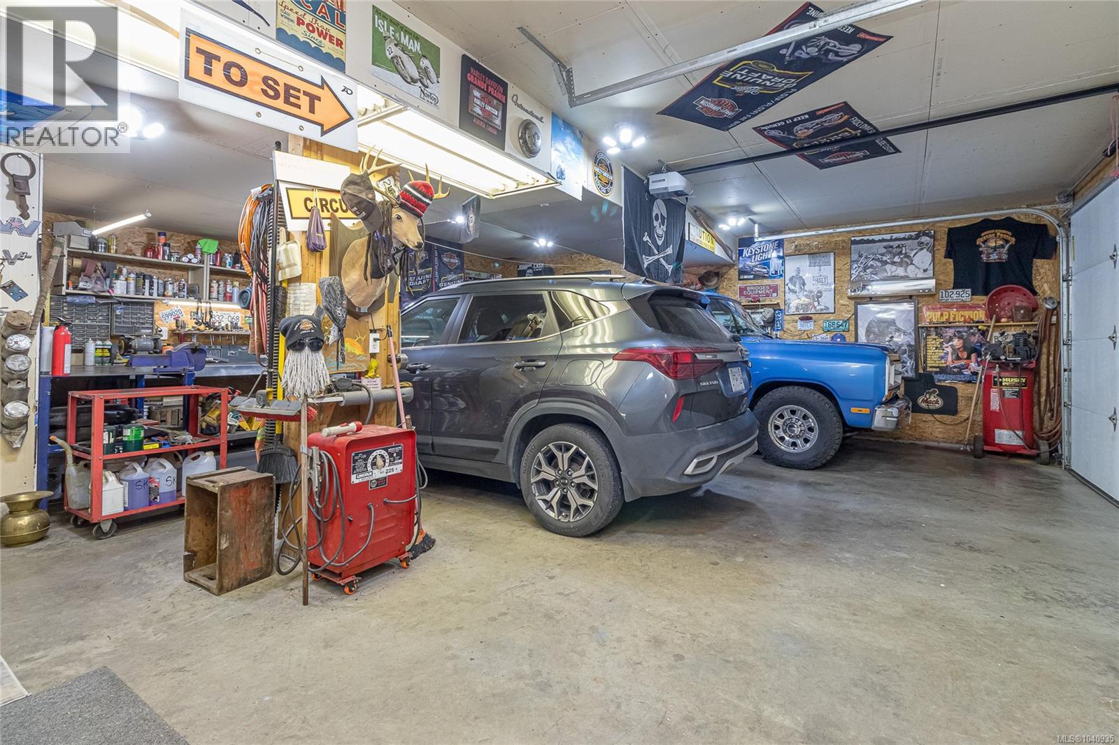 6340 Island Hwy W - 66