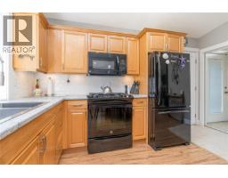 6340 Island Hwy W, Qualicum Beach, BC V9K2E5 Photo 25