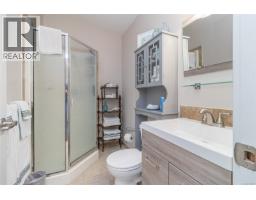 6340 Island Hwy W, Qualicum Beach, BC V9K2E5 Photo 37