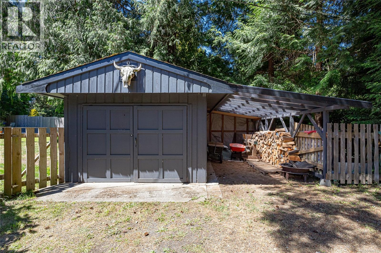 6340 Island Hwy W - 55