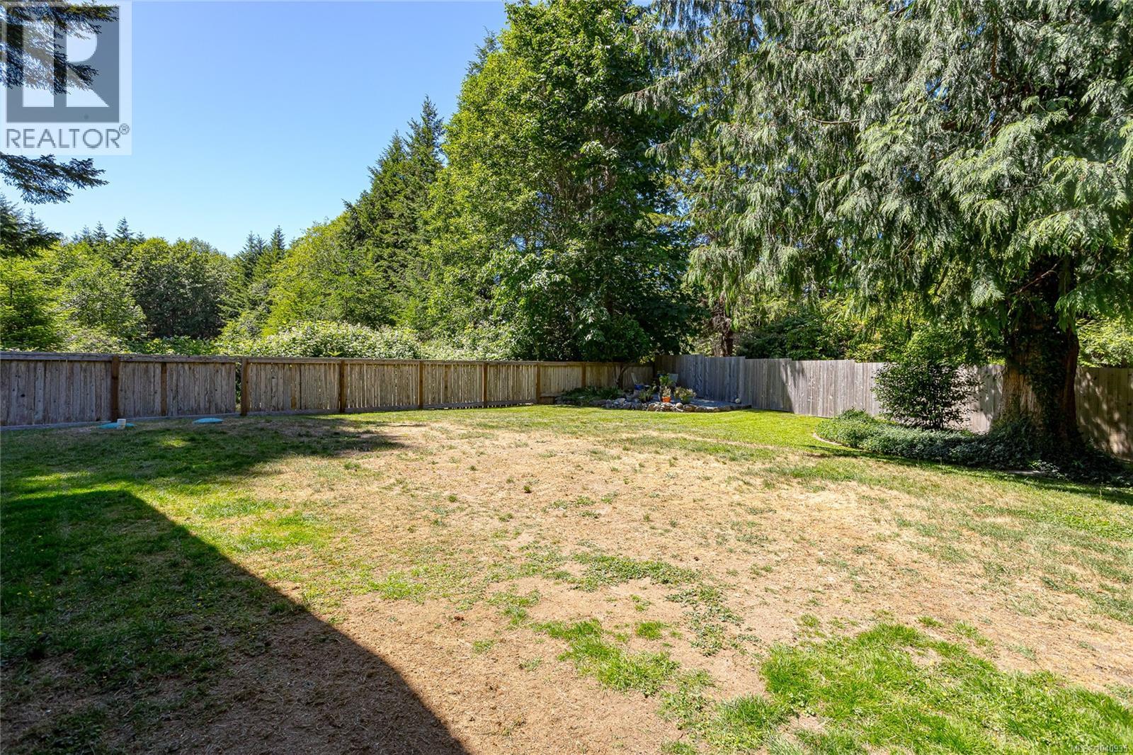 6340 Island Hwy W - 51