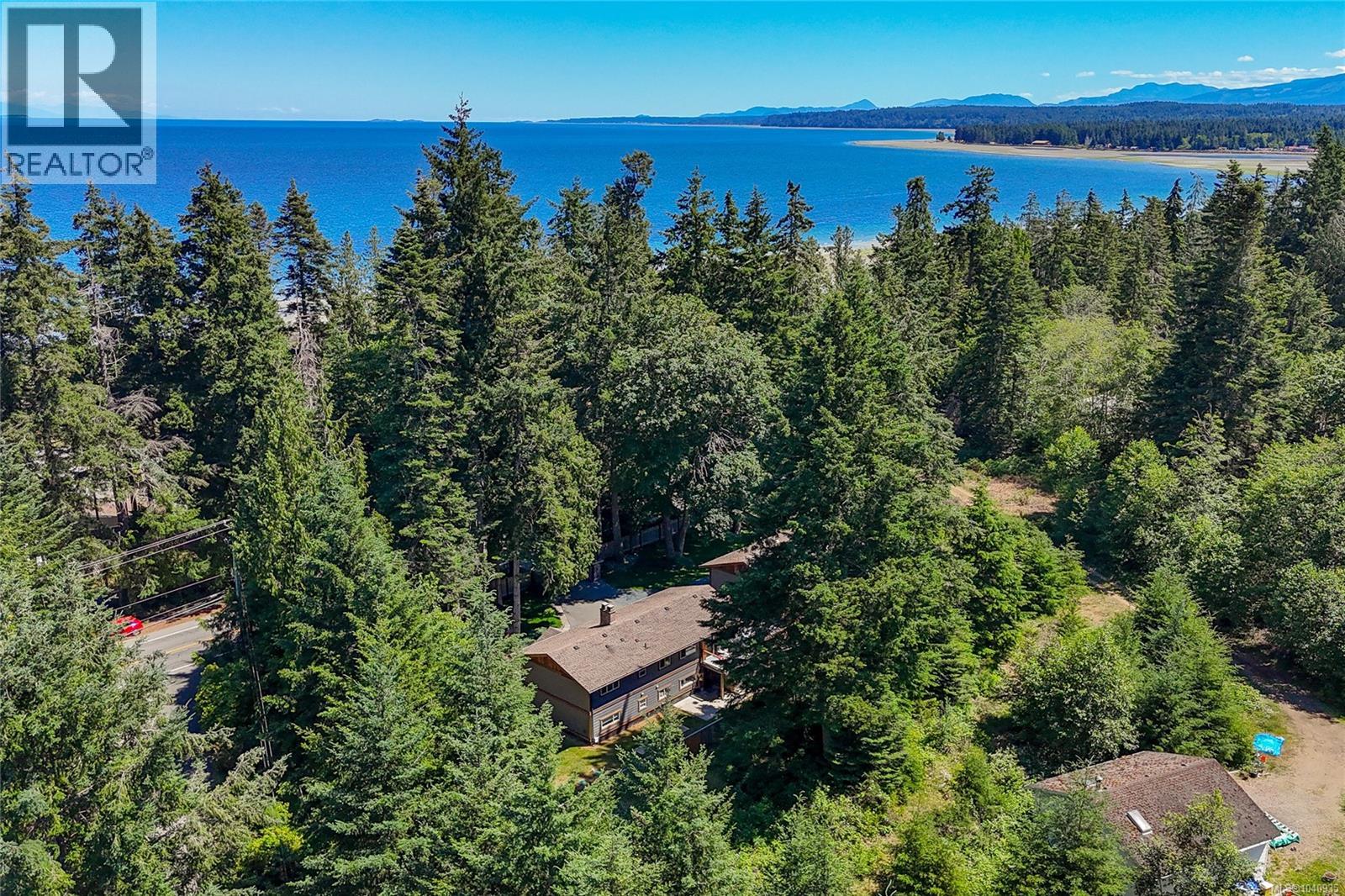 6340 Island Hwy W - 72