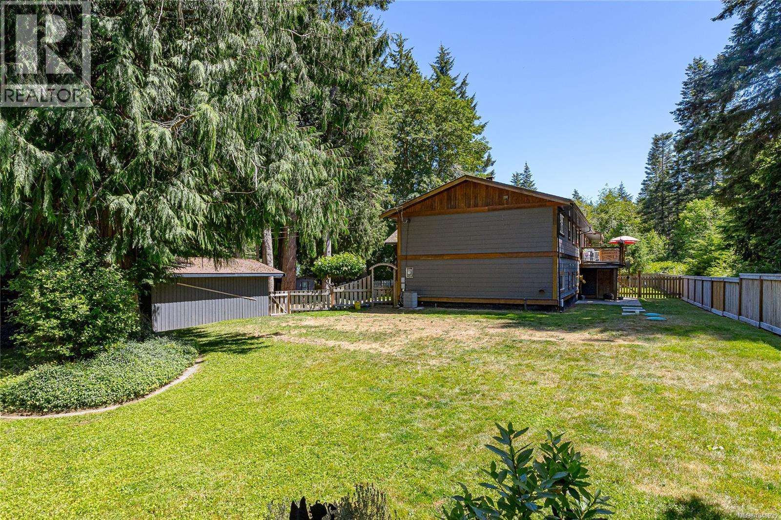6340 Island Hwy W - 52