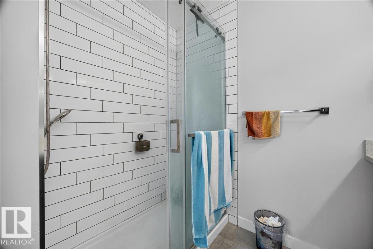 18139 75 ST NW - 44