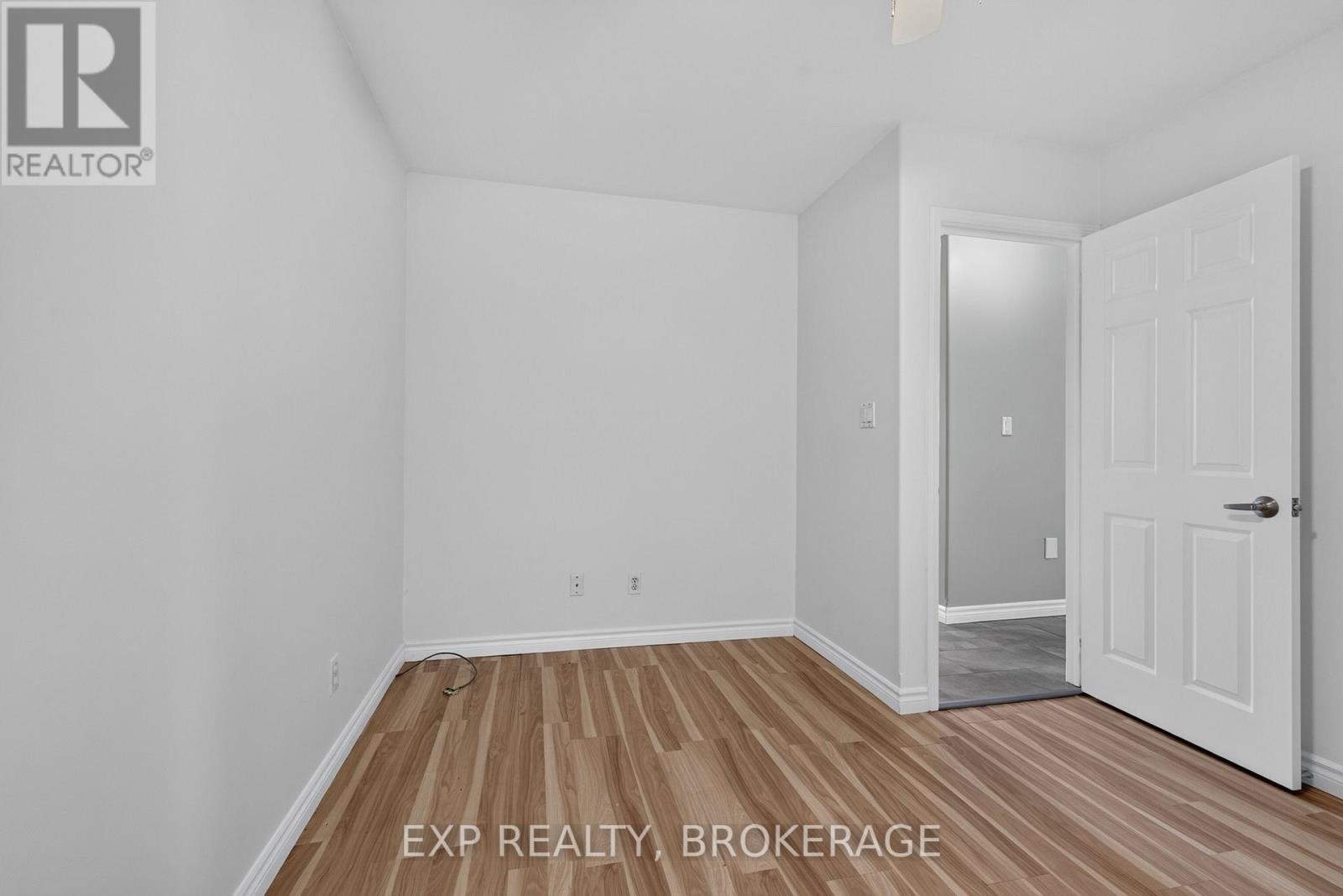 1048 LARK LANE - 19
