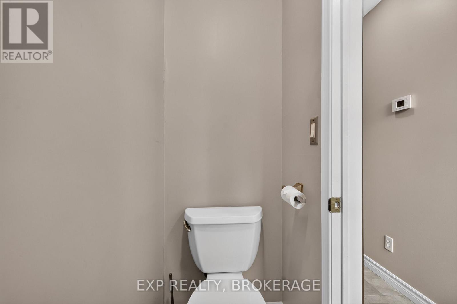 1048 LARK LANE - 21