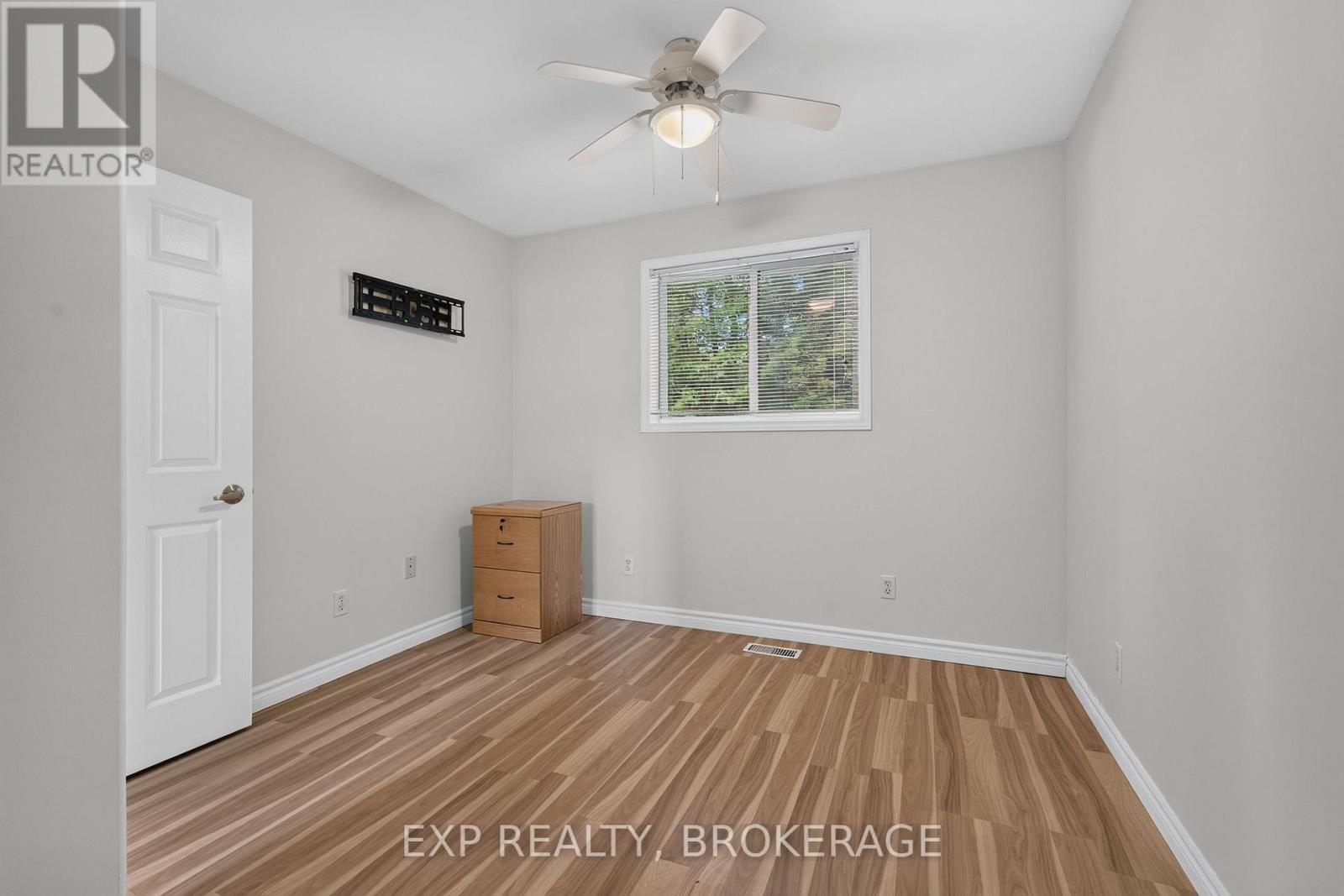 1048 LARK LANE - 18
