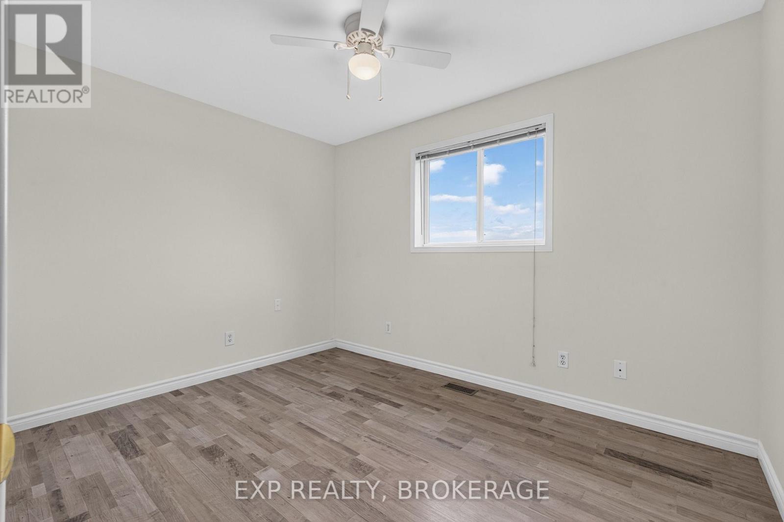 1048 LARK LANE - 30
