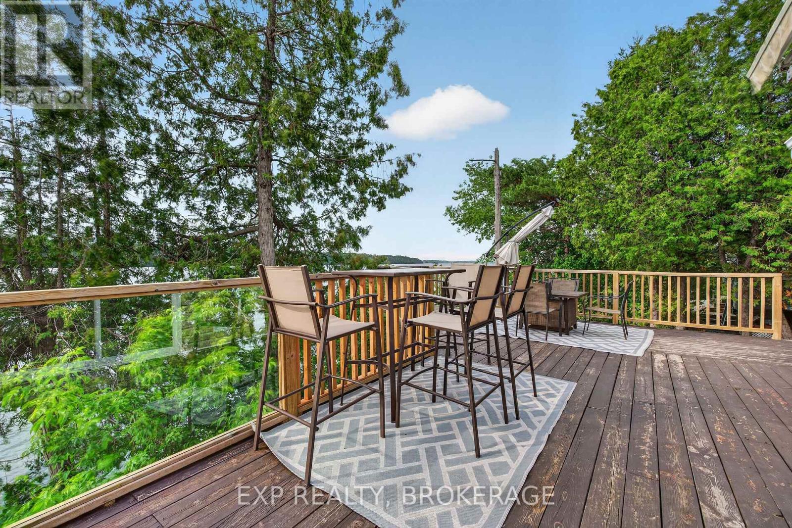 1048 LARK LANE - 5