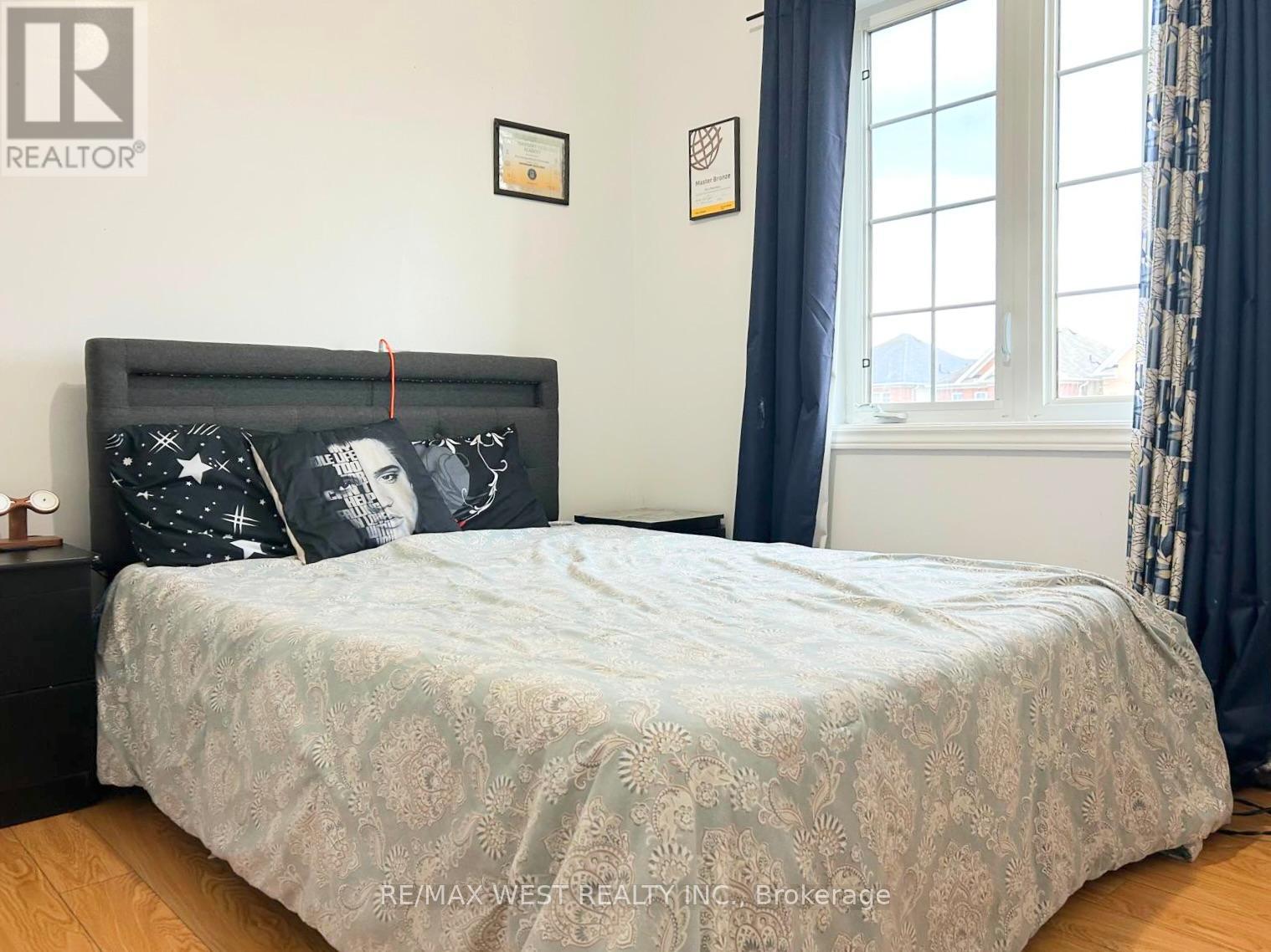 52 LEGION WAY - 13