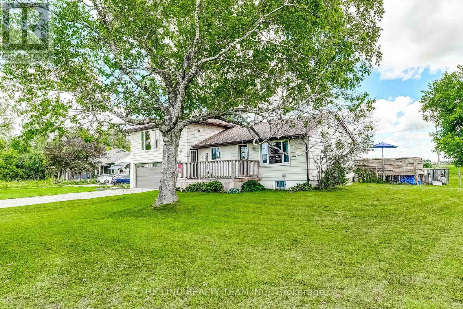 19505 BATHURST STREET - 2
