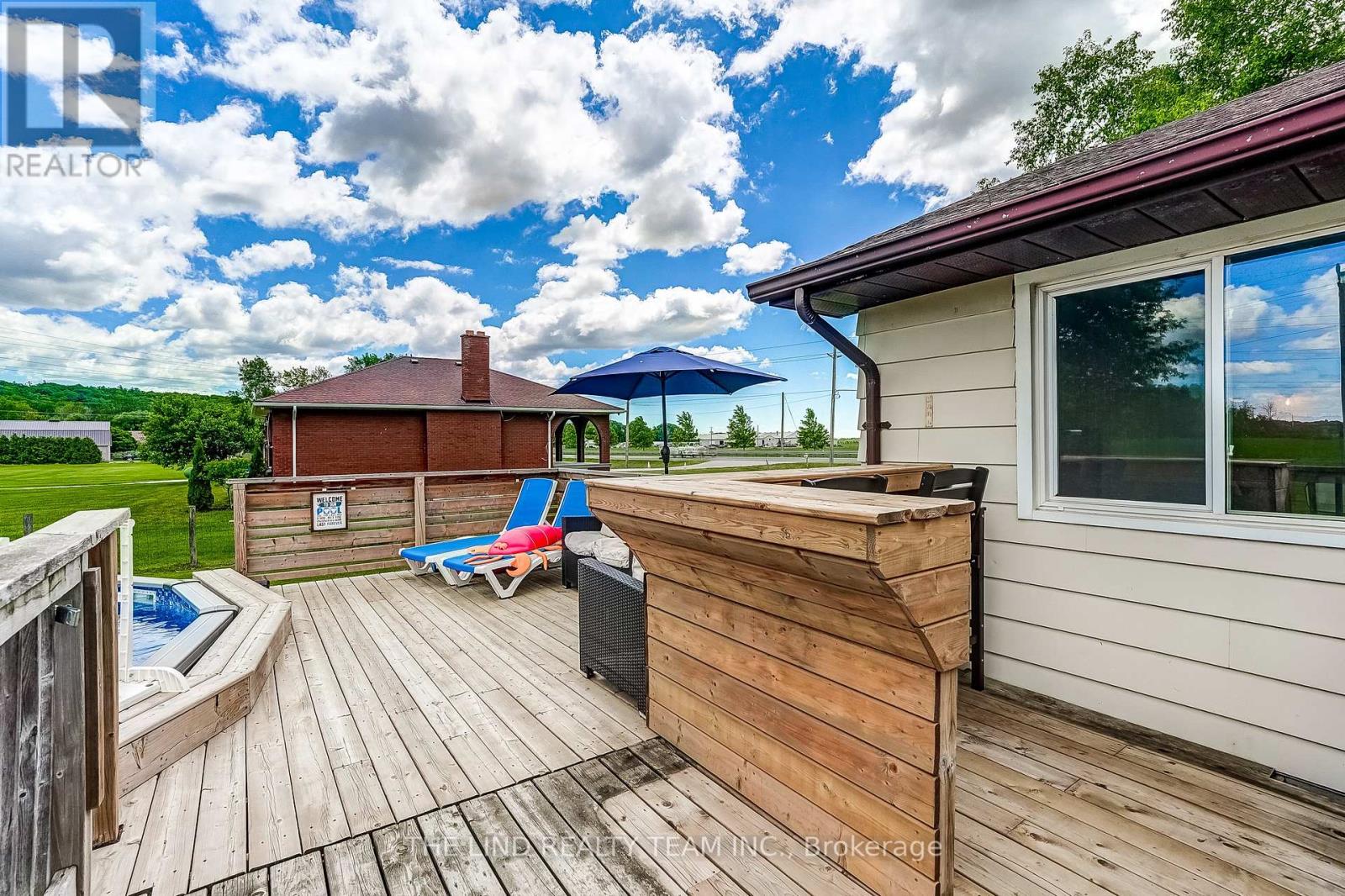 19505 BATHURST STREET - 35