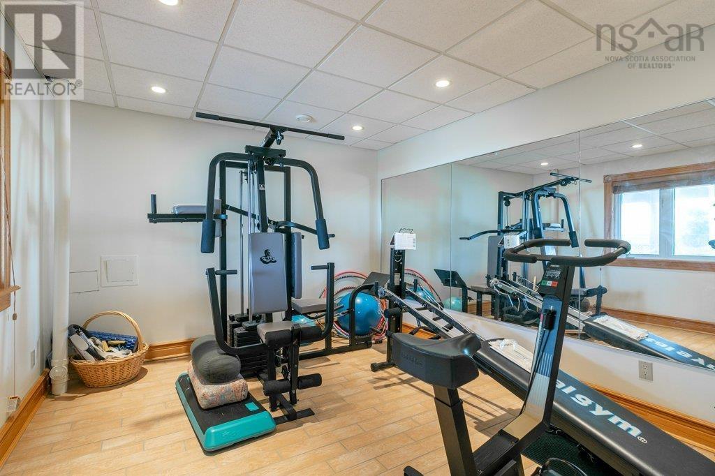 226 Crandall Road - 39