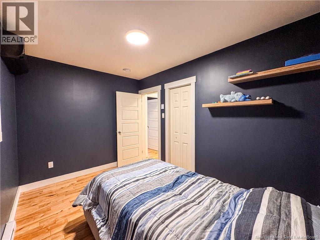 16 Bickerton Avenue - 31
