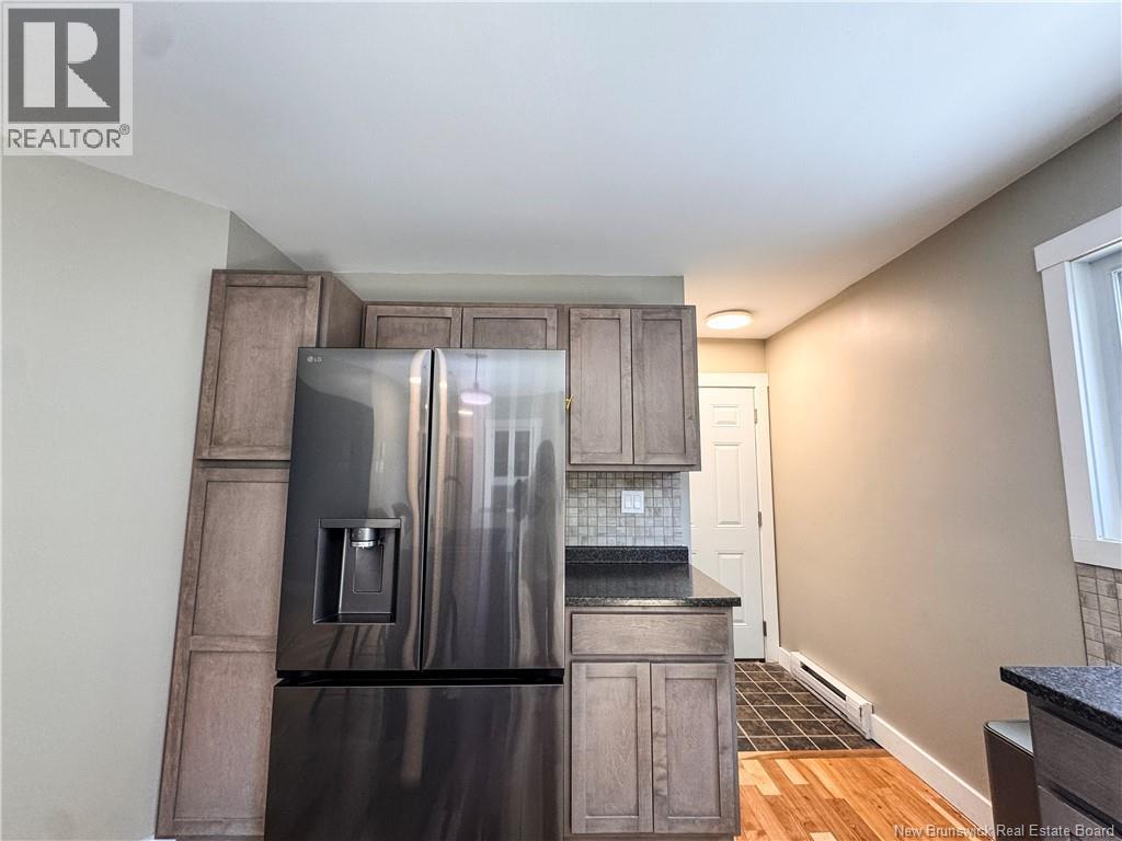 16 Bickerton Avenue - 20