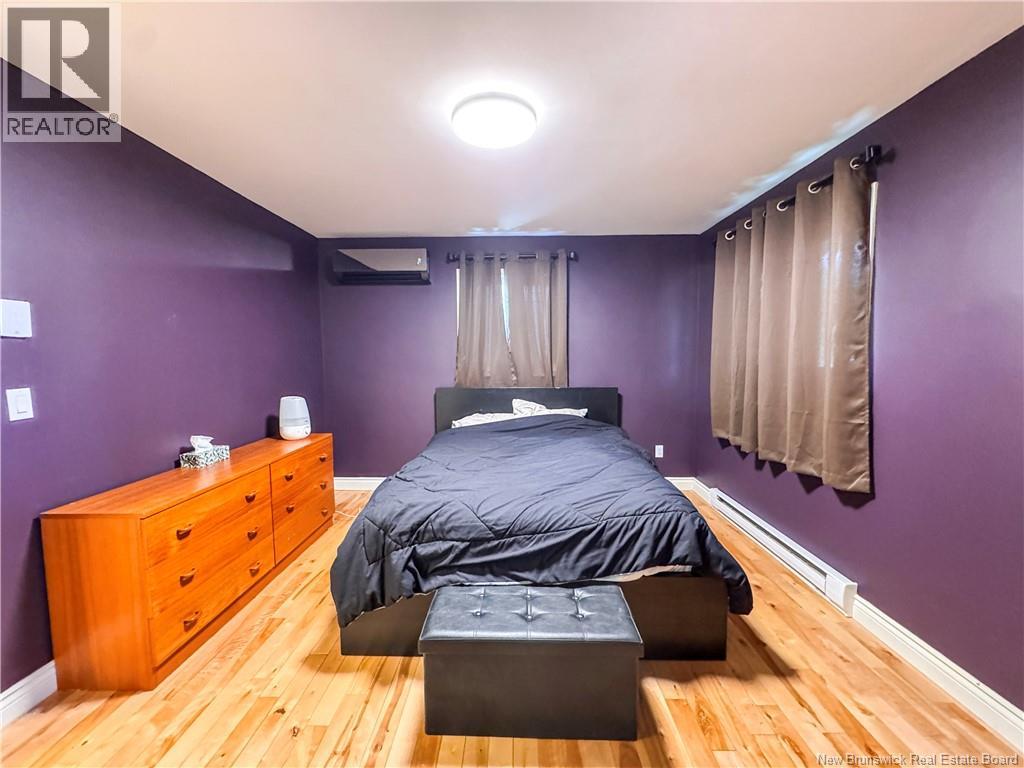 16 Bickerton Avenue - Image 34