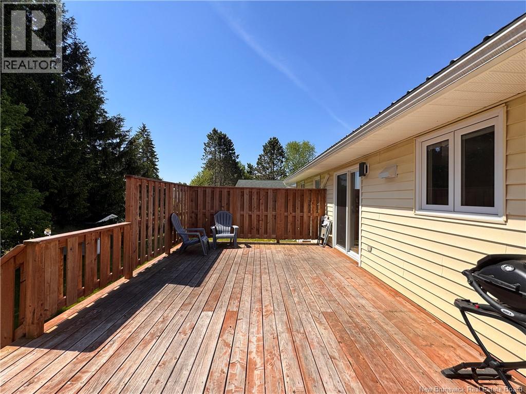 16 Bickerton Avenue - 46
