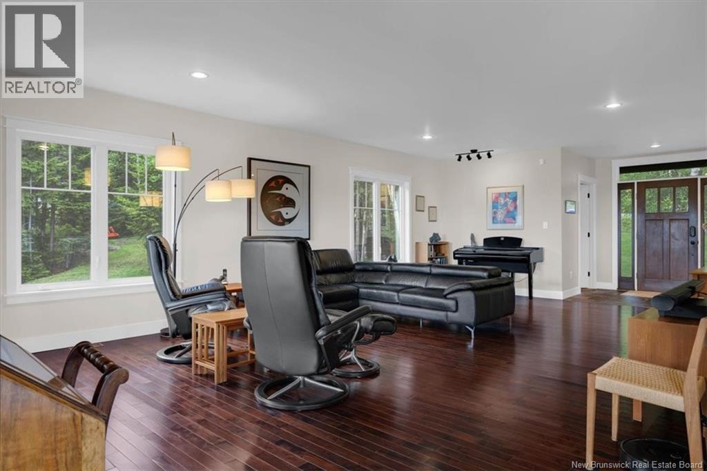 540 Shore Road - Image 8