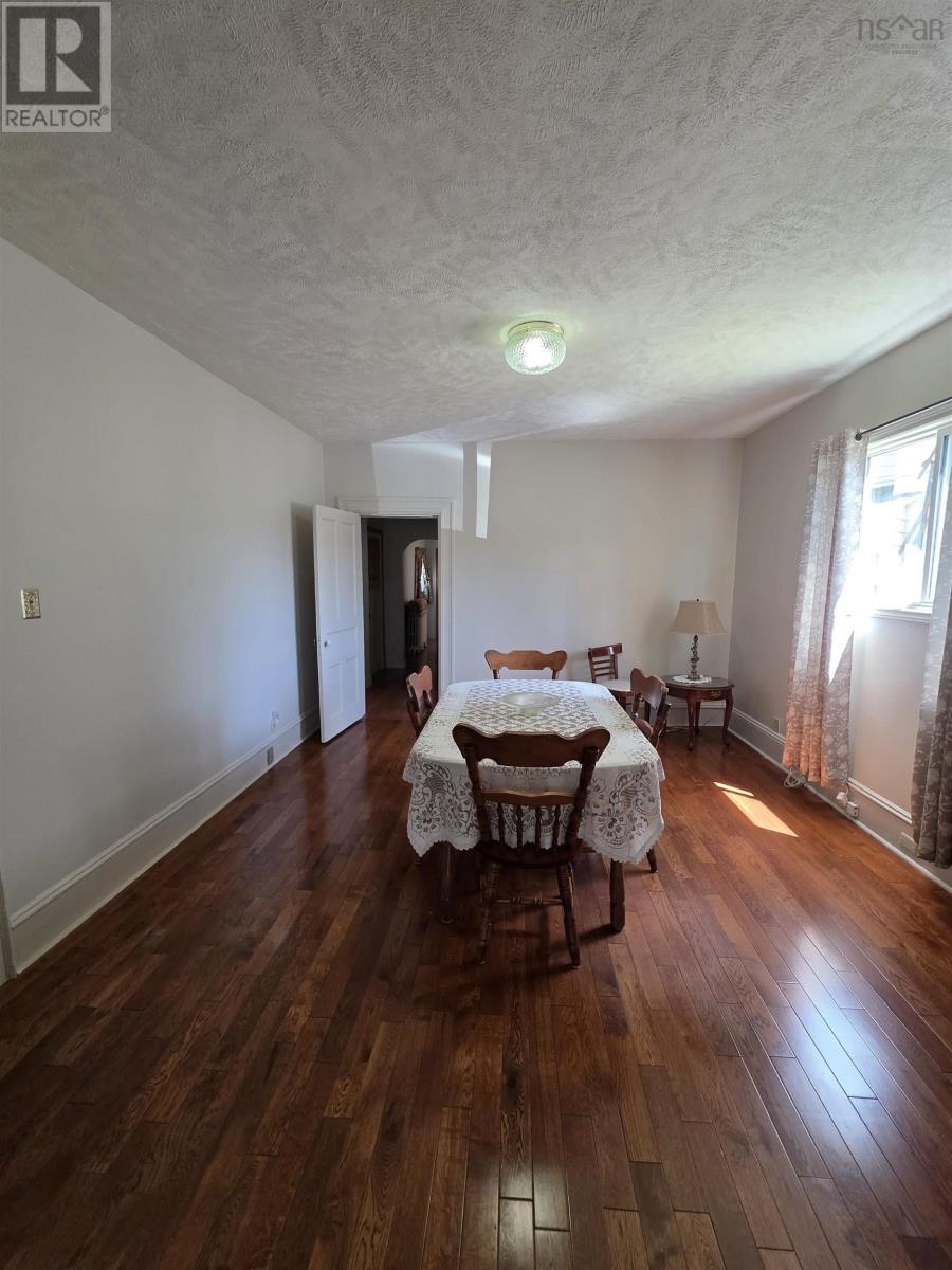 673 George St Street - 11