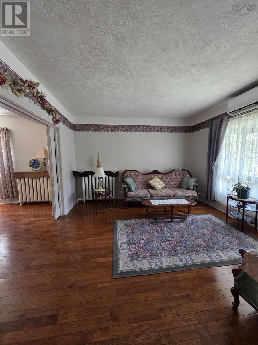 673 George St Street - 14