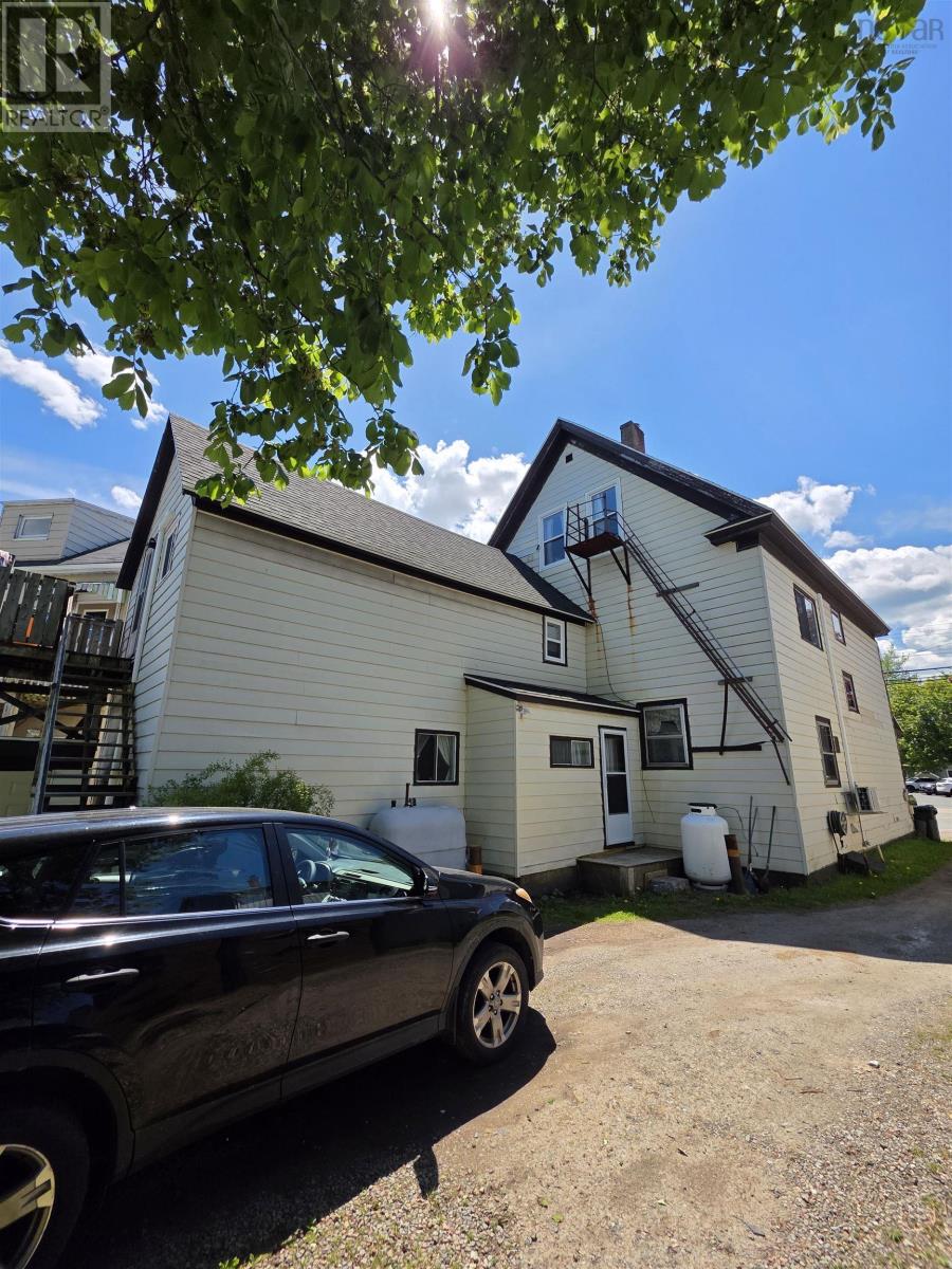 673 George St Street - 3