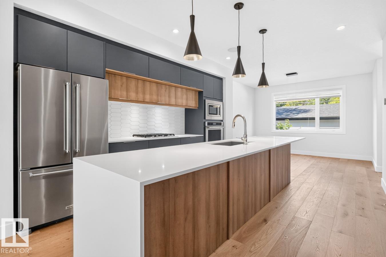 9028 90 ST NW - 11