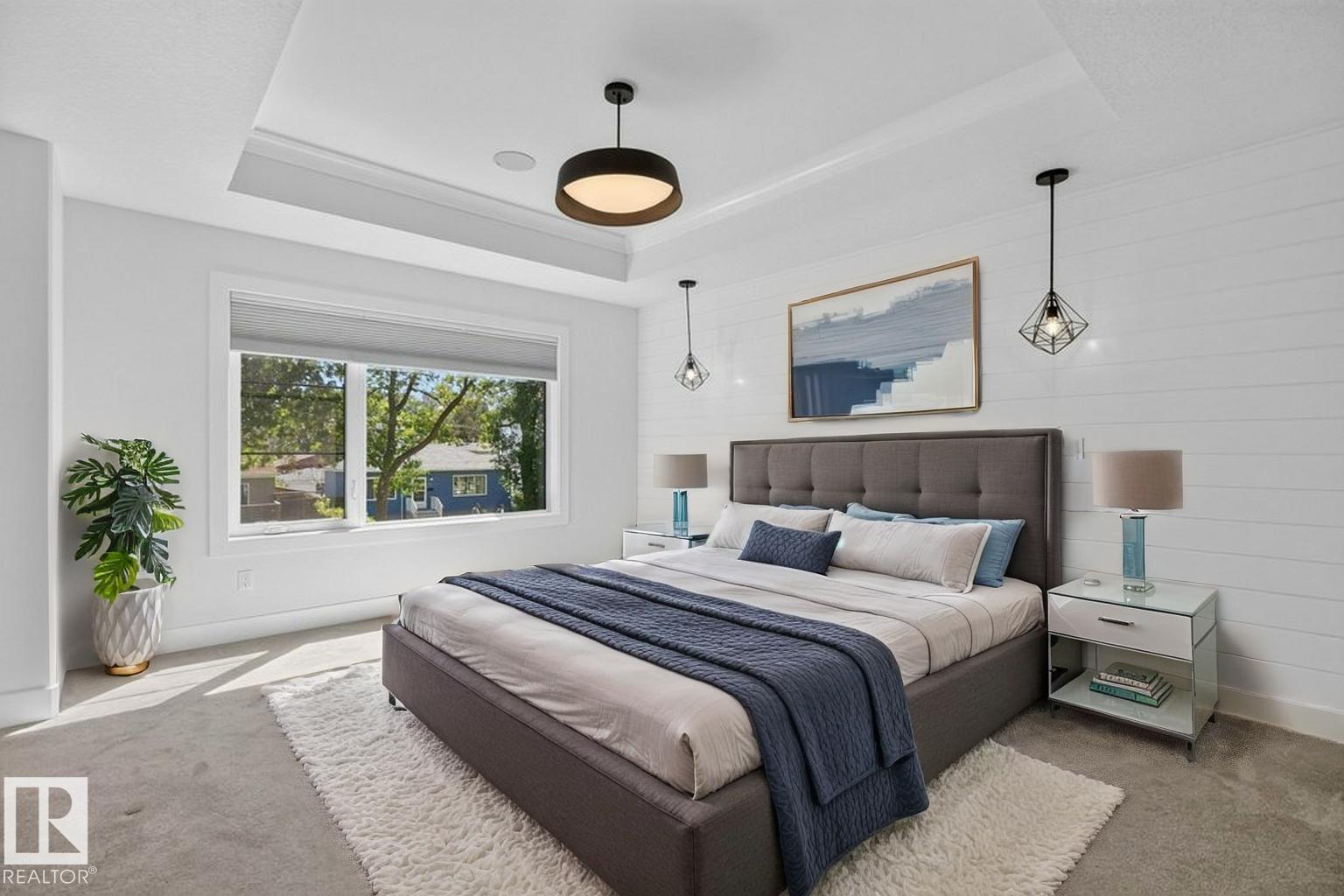9028 90 ST NW - 22