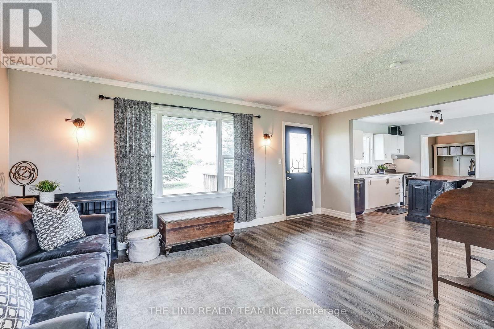 19505 BATHURST STREET - 14