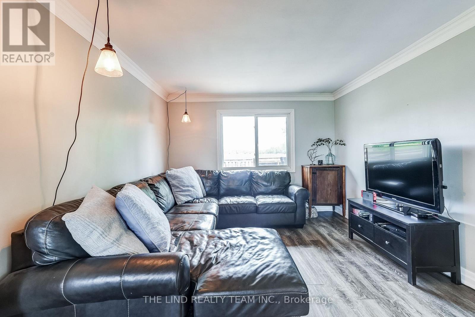 19505 BATHURST STREET - 16