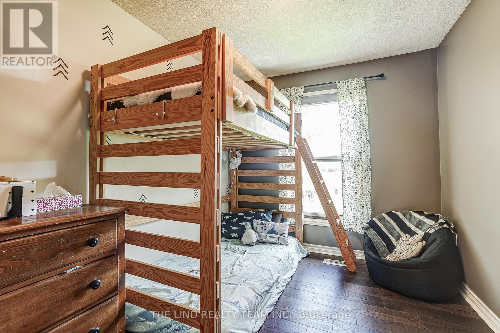 19505 BATHURST STREET - 24
