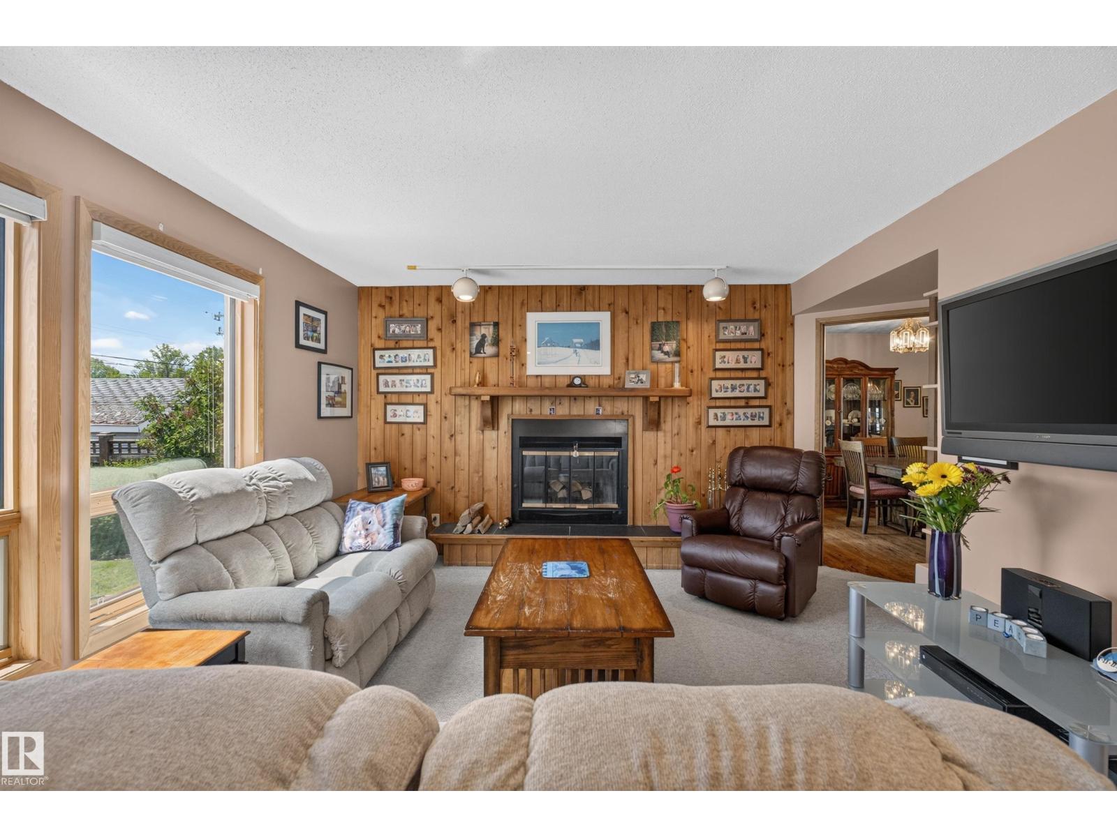 11331 75 AV NW — photo 28