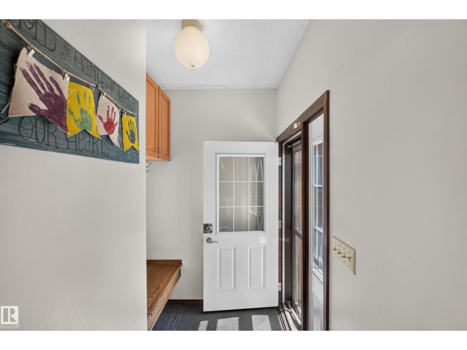 11331 75 AV NW — photo 34