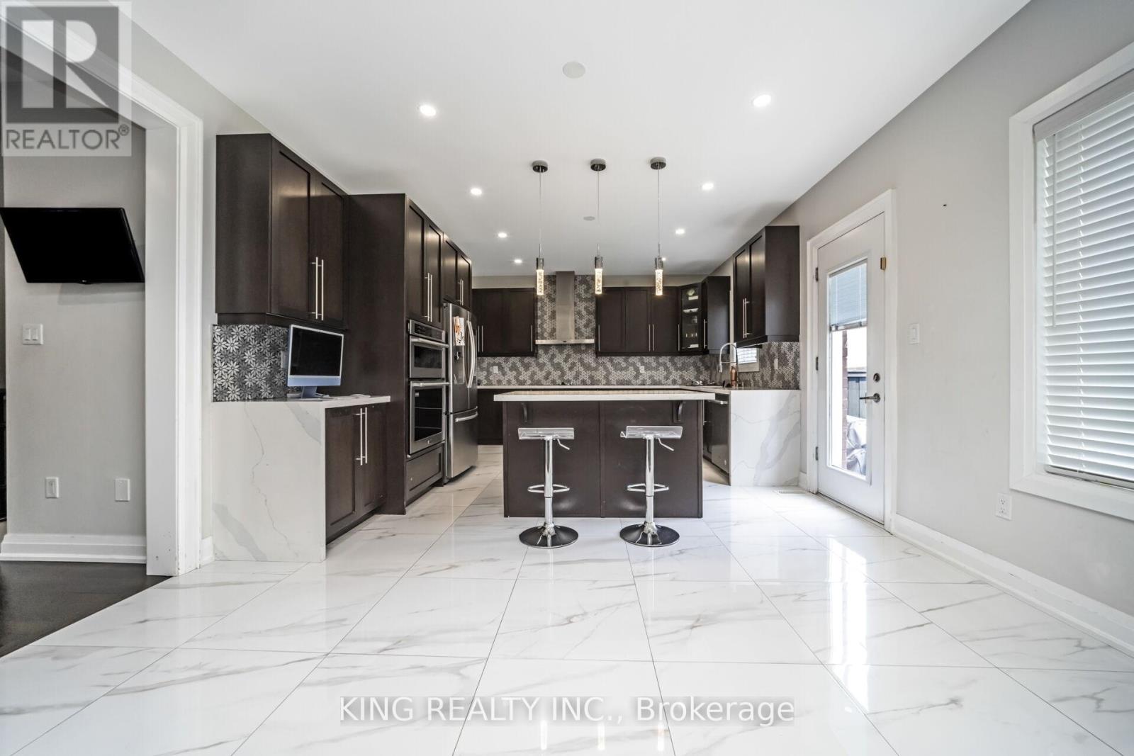 11 MALPASS STREET - 17